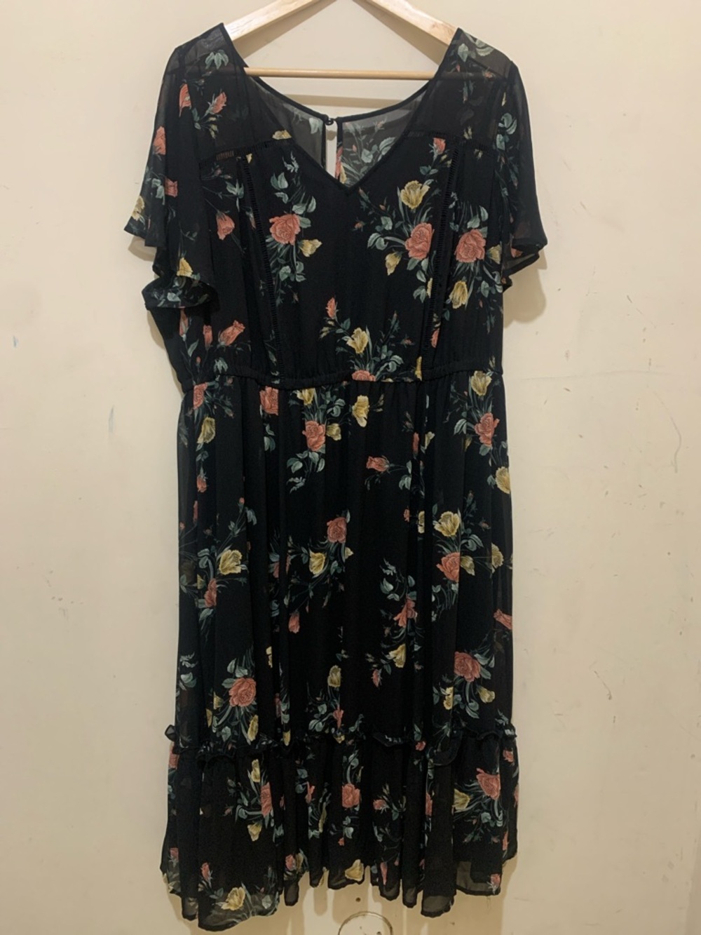 Torrid floral black long dress s/sleeve size 3x